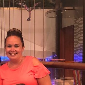 Meet your Posher, Carrie